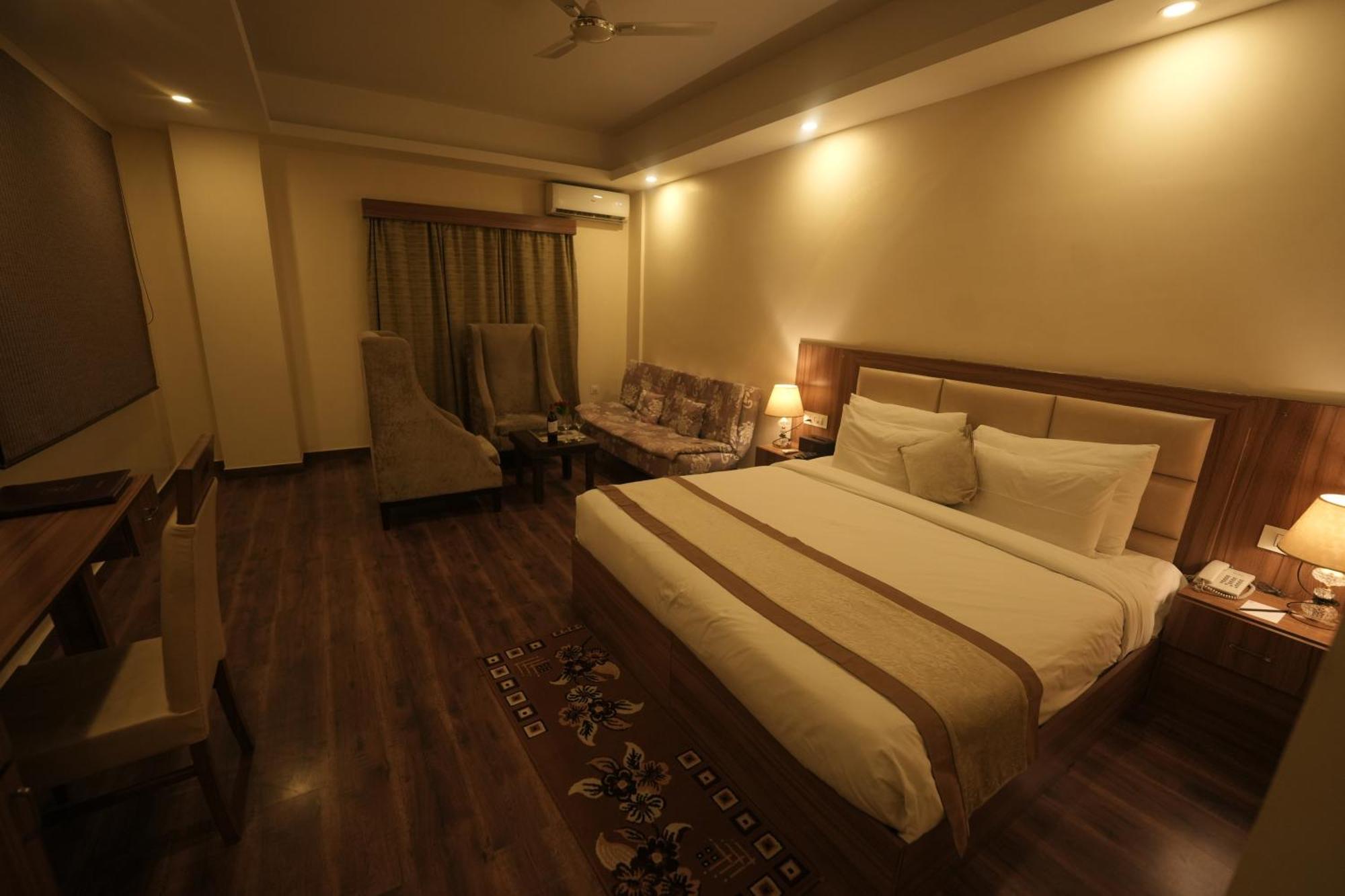D'Polo Club & Spa Resort ดารัมซาลา ภายนอก รูปภาพ